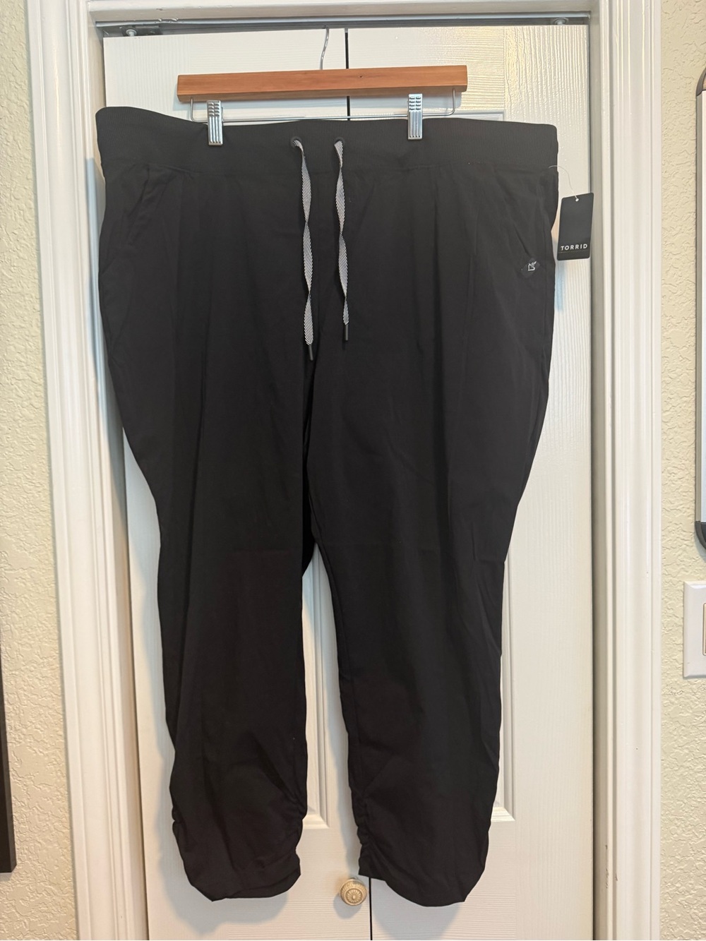 Torrid TRU Black Drawstring Plus-Size Jogger Pants NWT Size 3 - Picture 6 of 7